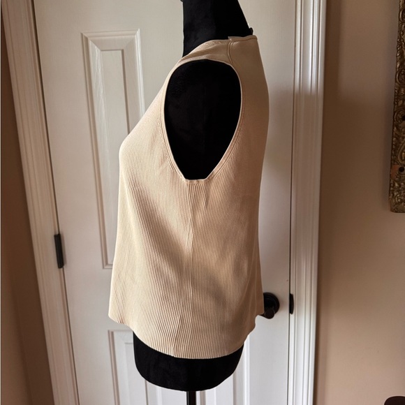 Liz Claiborne Silk Blend Cream Sleeveless V-Neck Top size large - Picture 2 of 8
